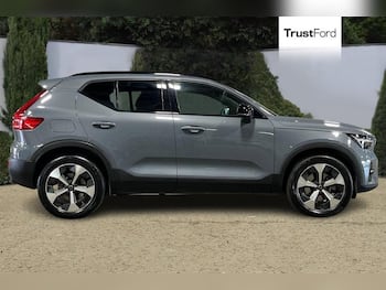 Used Volvo XC40 2023 for sale - 79776006: Photo