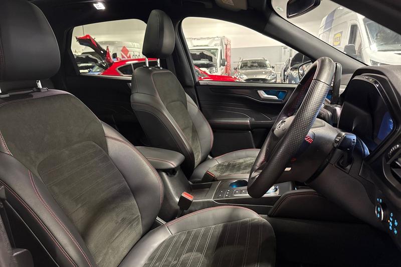 Used Ford Kuga 2023 for sale - 76494596: Photo 17