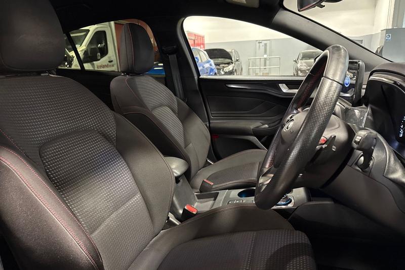 Used Ford Focus 2020 for sale - 76710256: Photo 17