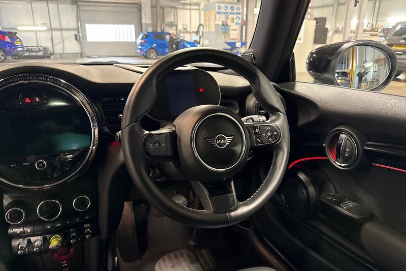 Used MINI Hatch 2022 for sale - 76344428: Photo 12