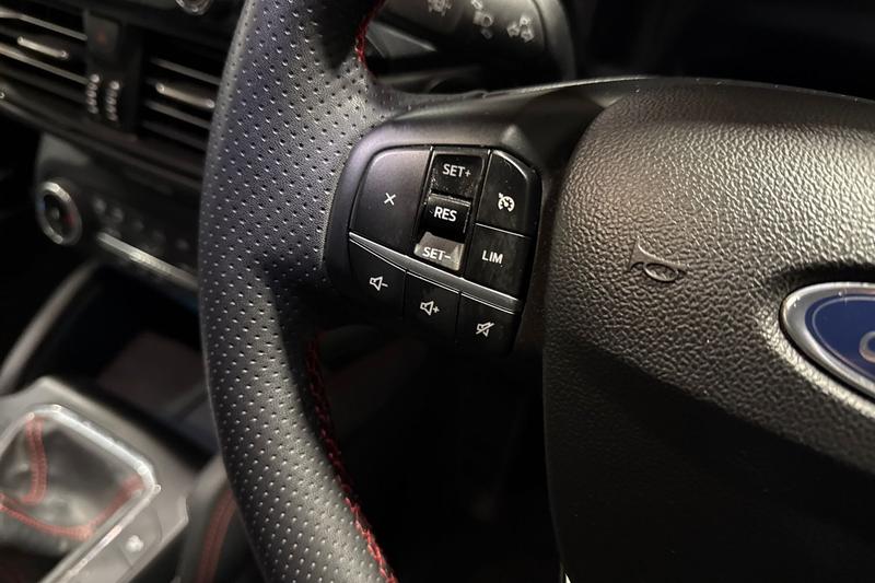 Used Ford Kuga 2023 for sale - 76452920: Photo 27