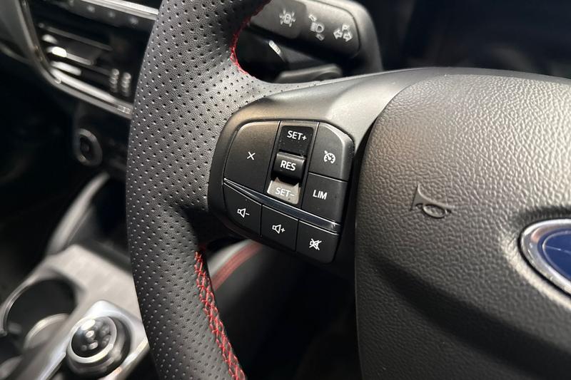 Used Ford Kuga 2023 for sale - 76154160: Photo 30
