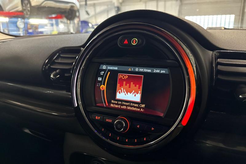 Used MINI Clubman 2018 for sale - 76355540: Photo 32