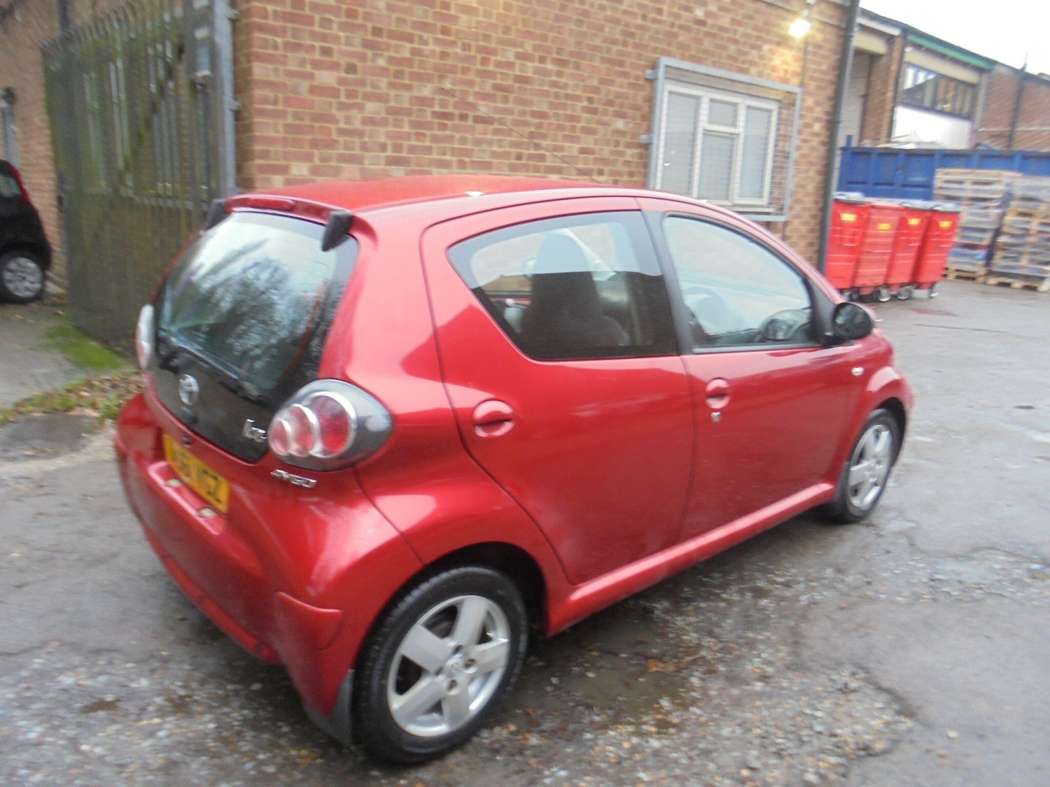 Used Toyota AYGO 2011 for sale - 76965320: Photo 10