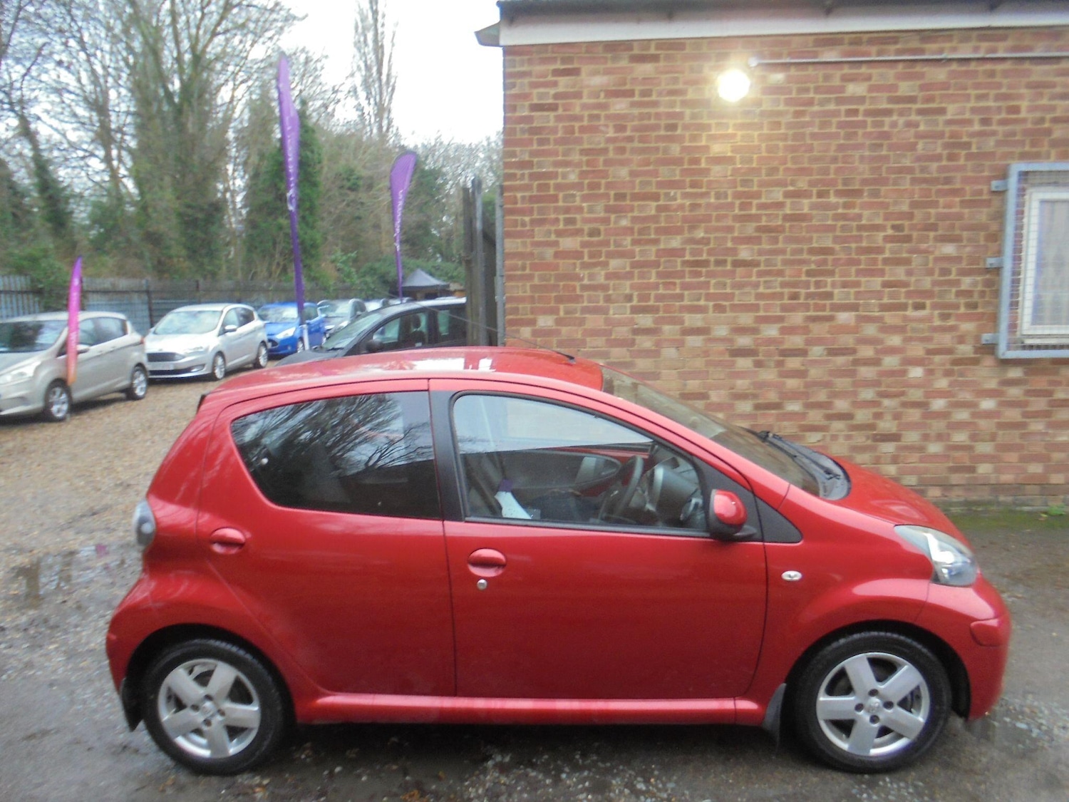 Used Toyota AYGO 2011 for sale - 76965320: Photo 4