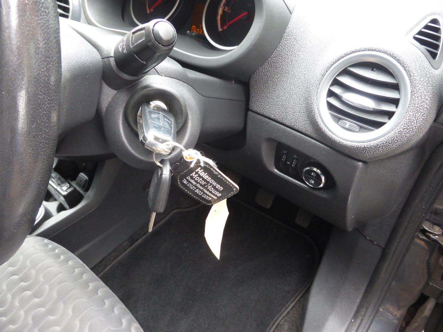 Used Vauxhall Corsa 2012 for sale - 75989780: Photo 15