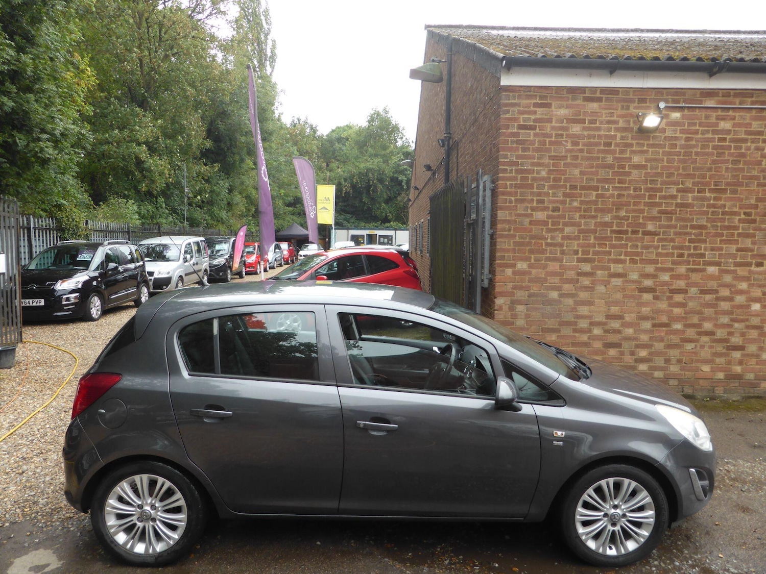 Used Vauxhall Corsa 2012 for sale - 75989780: Photo 4