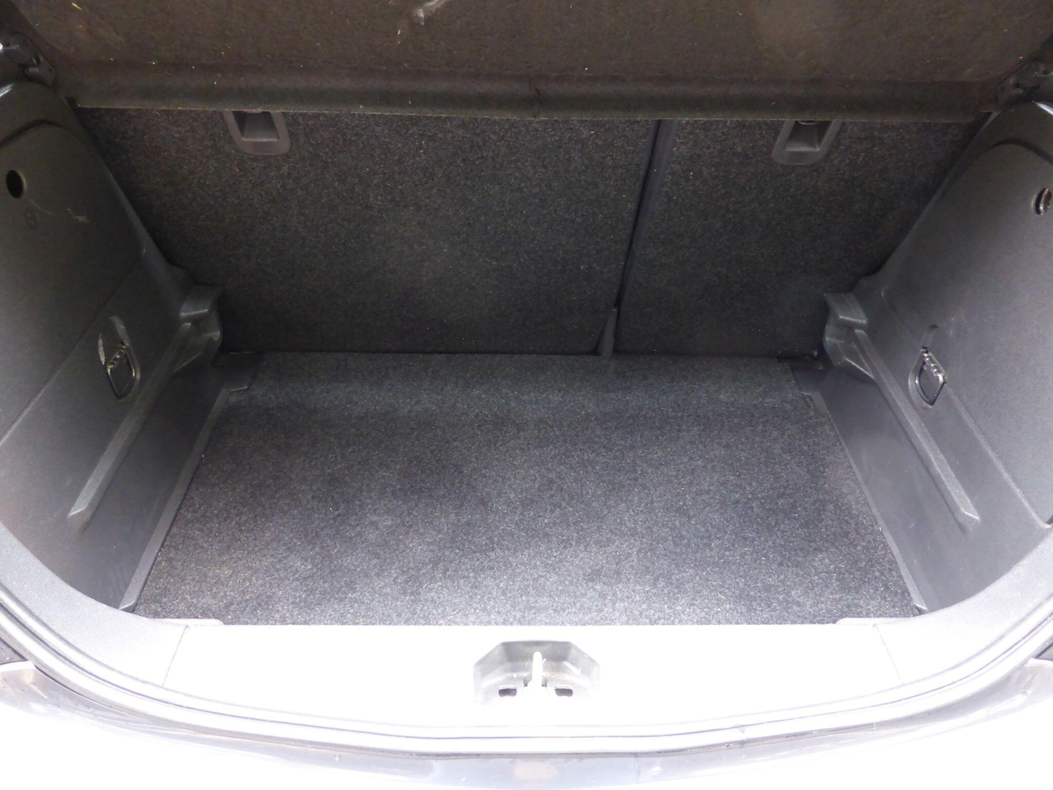 Used Vauxhall Corsa 2012 for sale - 75989780: Photo 9