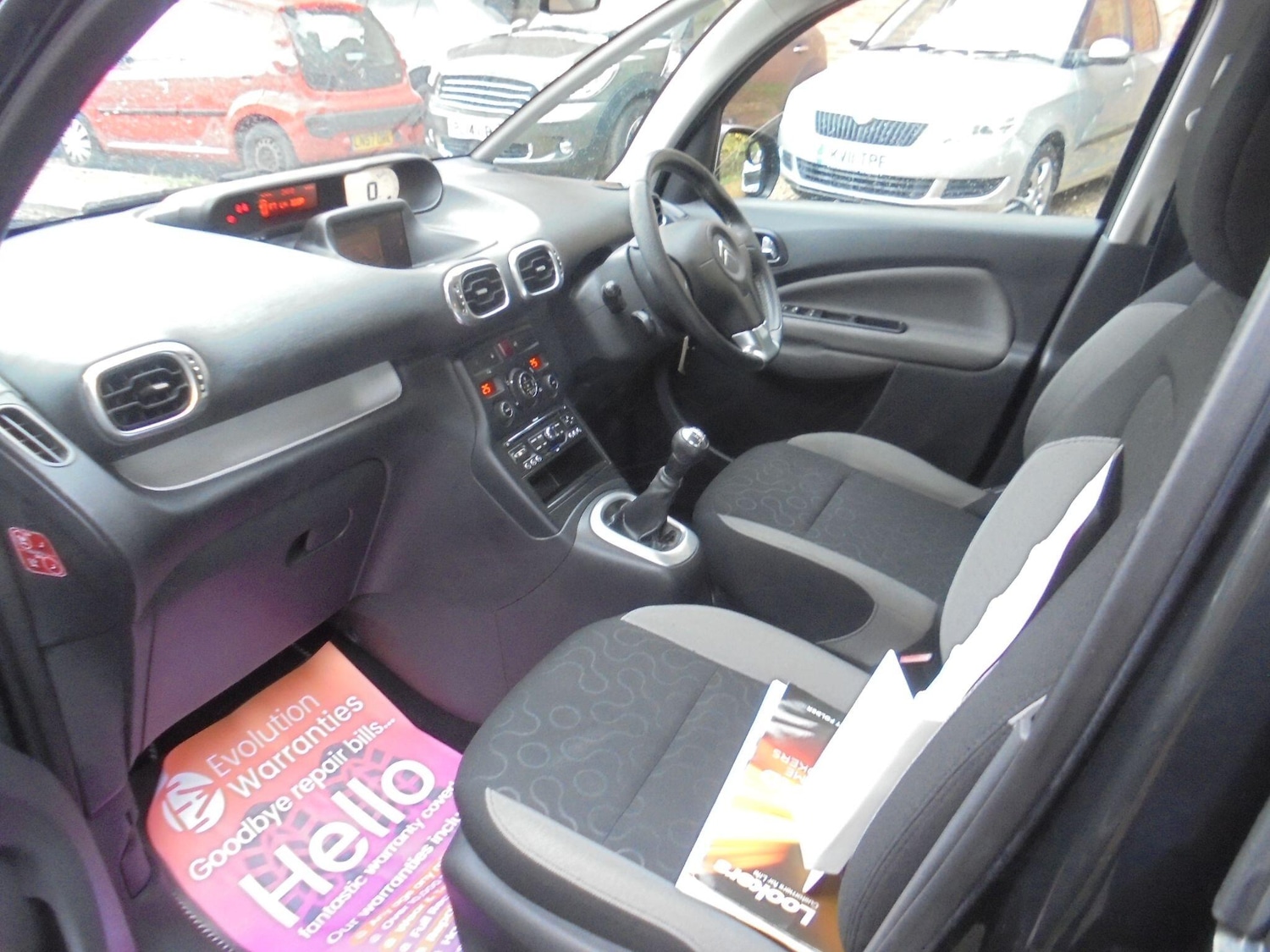 Used Citroen C3 Picasso 2011 for sale - 76336421: Photo 11