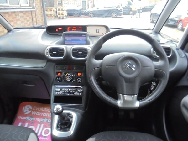 Used Citroen C3 Picasso 2011 for sale - 76336421: Photo 13