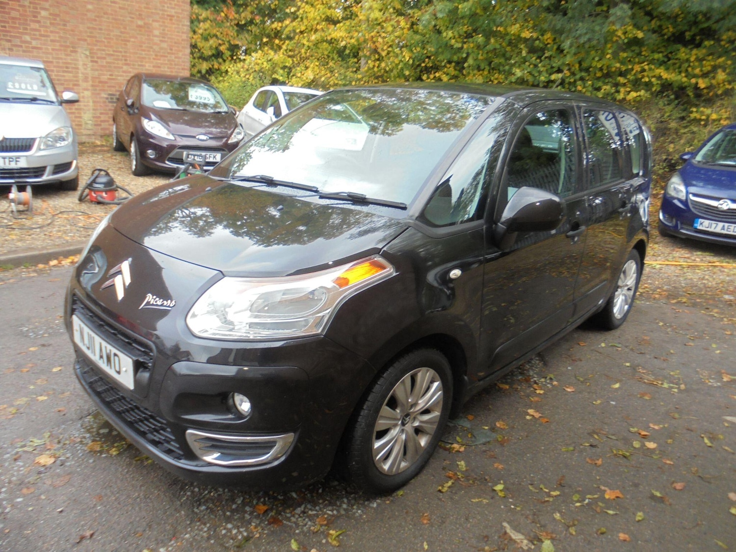 Used Citroen C3 Picasso 2011 for sale - 76336421: Photo 6