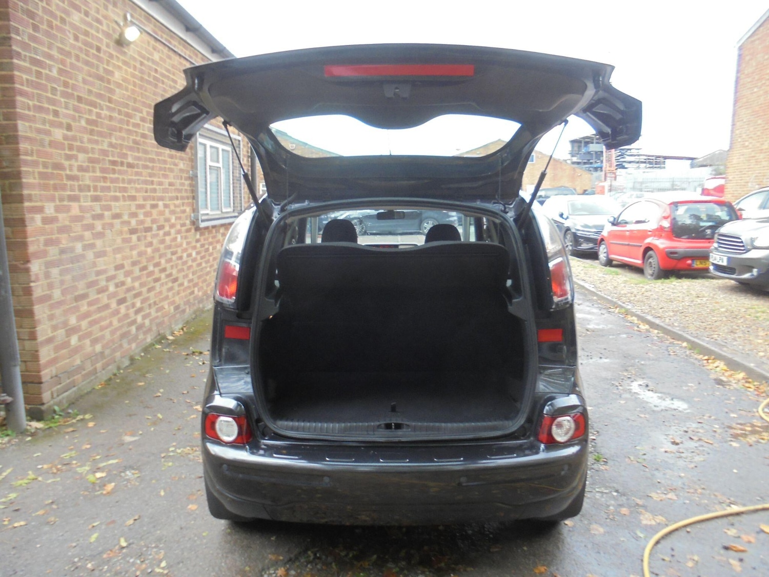 Used Citroen C3 Picasso 2011 for sale - 76336421: Photo 9