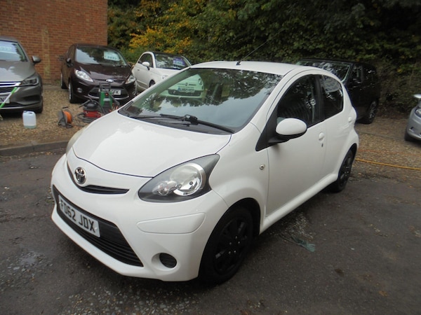 Used Toyota AYGO 2012 for sale - 76215009: Photo 5