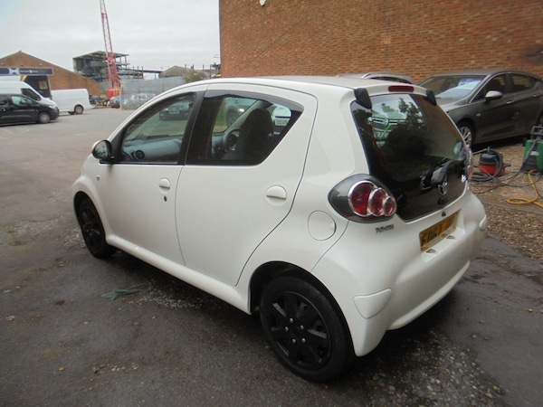 Used Toyota AYGO 2012 for sale - 76215009: Photo 6