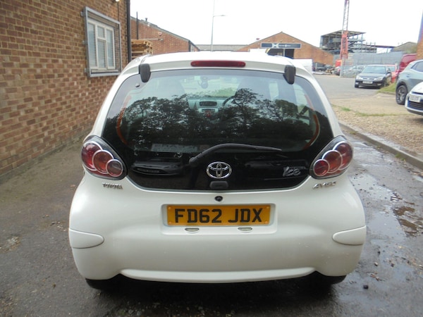 Used Toyota AYGO 2012 for sale - 76215009: Photo 7