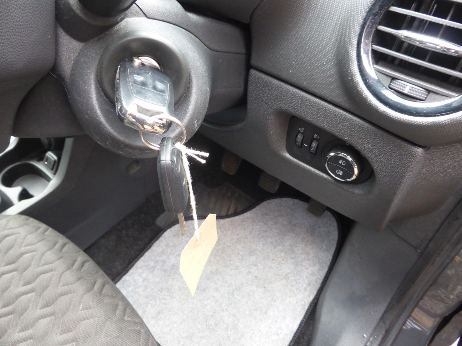 Used Vauxhall Corsa 2013 for sale - 77611814: Photo 14