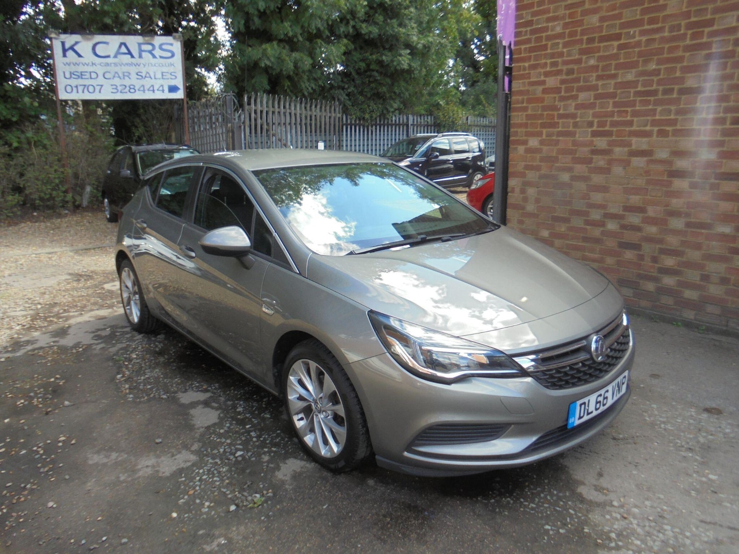 Used Vauxhall Astra 2016 for sale - 76042953: Photo 3
