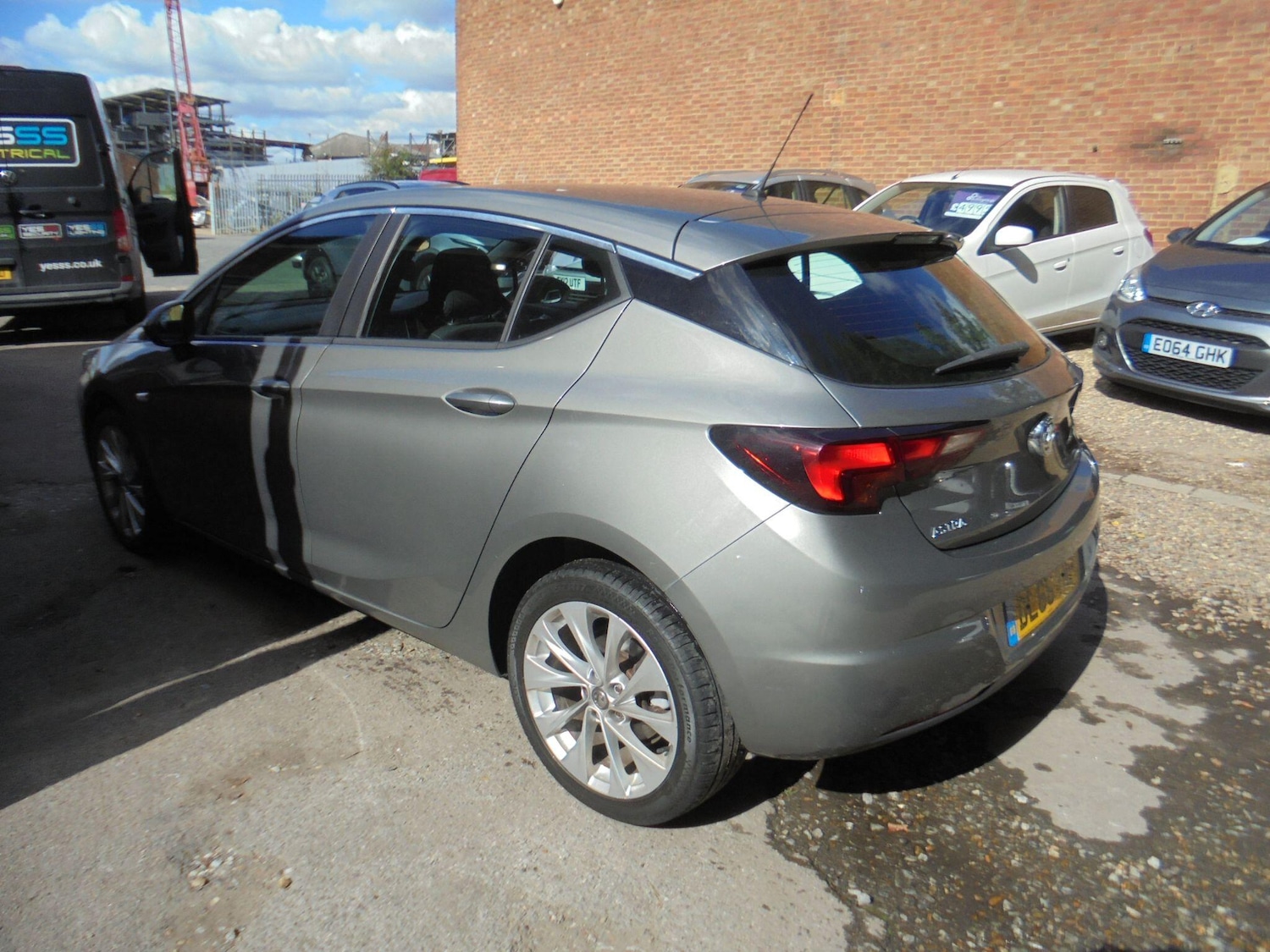 Used Vauxhall Astra 2016 for sale - 76042953: Photo 7
