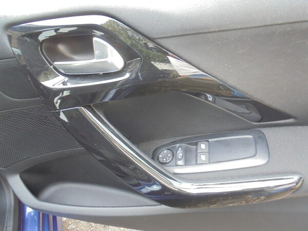 Used Peugeot 208 2016 for sale - 75507859: Photo 14