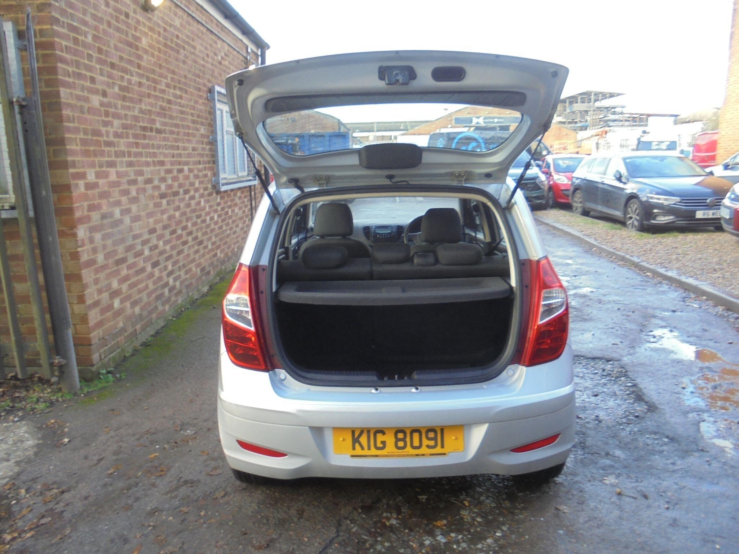 Used Hyundai i10 2012 for sale - 76886208: Photo 8