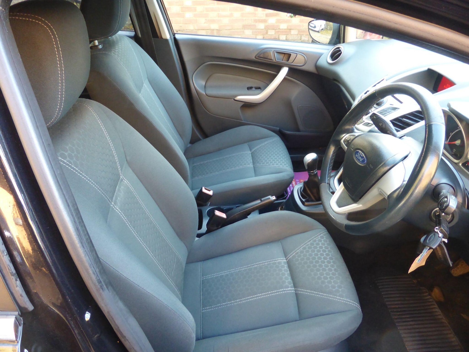 Used Ford Fiesta 2010 for sale - 76472550: Photo 11