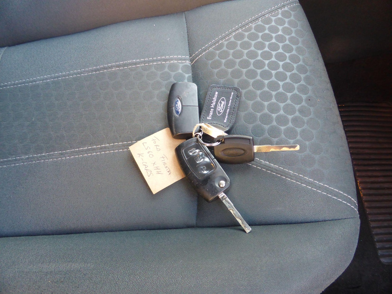 Used Ford Fiesta 2010 for sale - 76472550: Photo 14