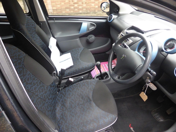 Used Peugeot 107 2010 for sale - 76238631: Photo 10