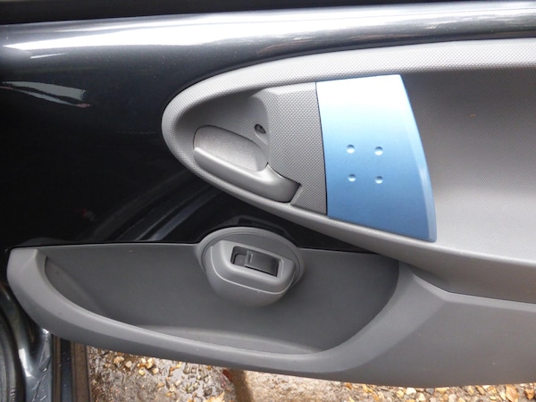 Used Peugeot 107 2010 for sale - 76238631: Photo 15