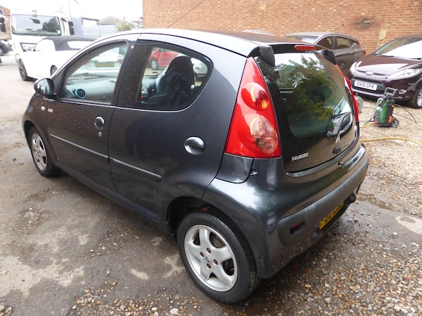 Used Peugeot 107 2010 for sale - 76238631: Photo 7