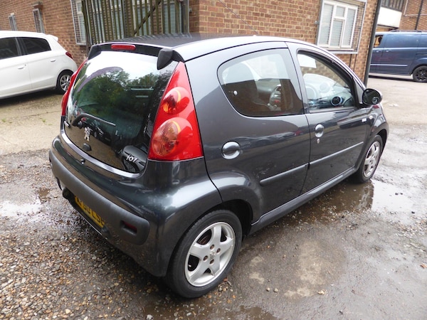 Used Peugeot 107 2010 for sale - 76238631: Photo 9