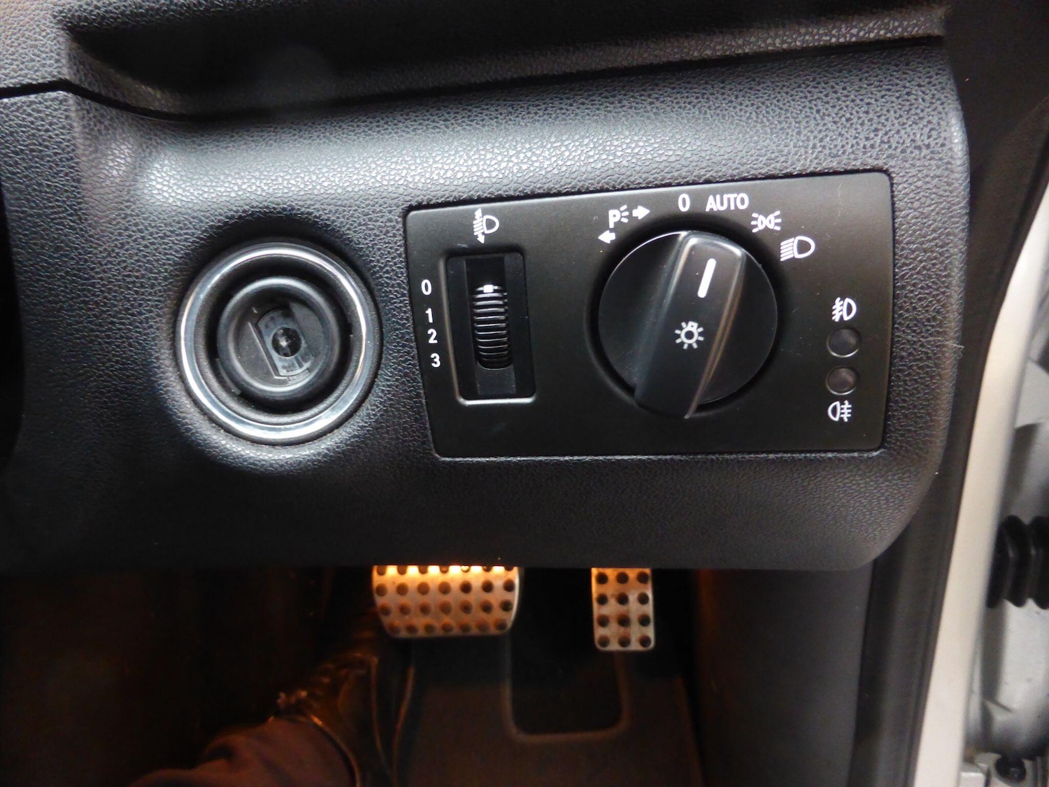 Used Mercedes-Benz A-Class 2012 for sale - 76585472: Photo 16