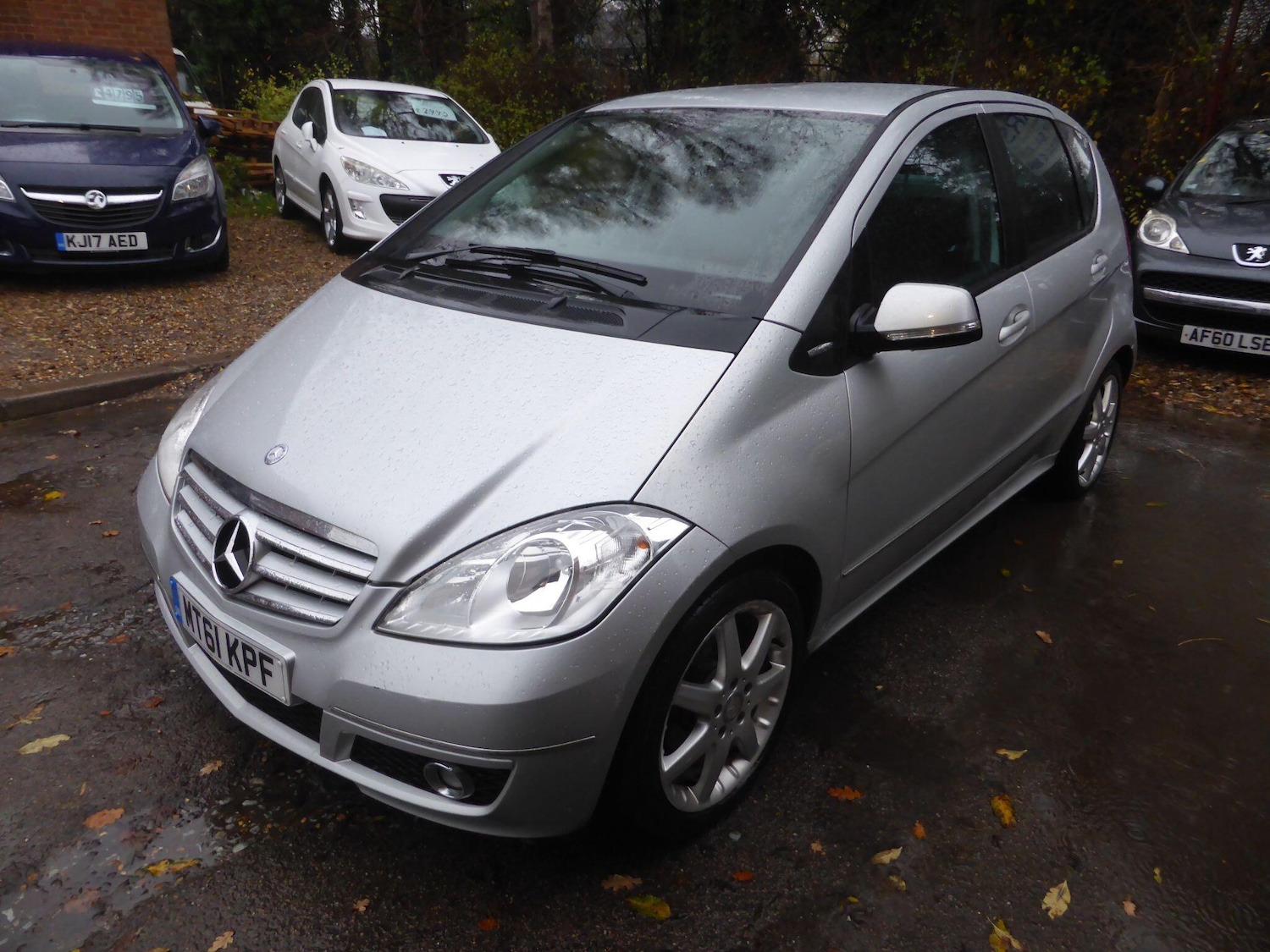 Used Mercedes-Benz A-Class 2012 for sale - 76585472: Photo 6