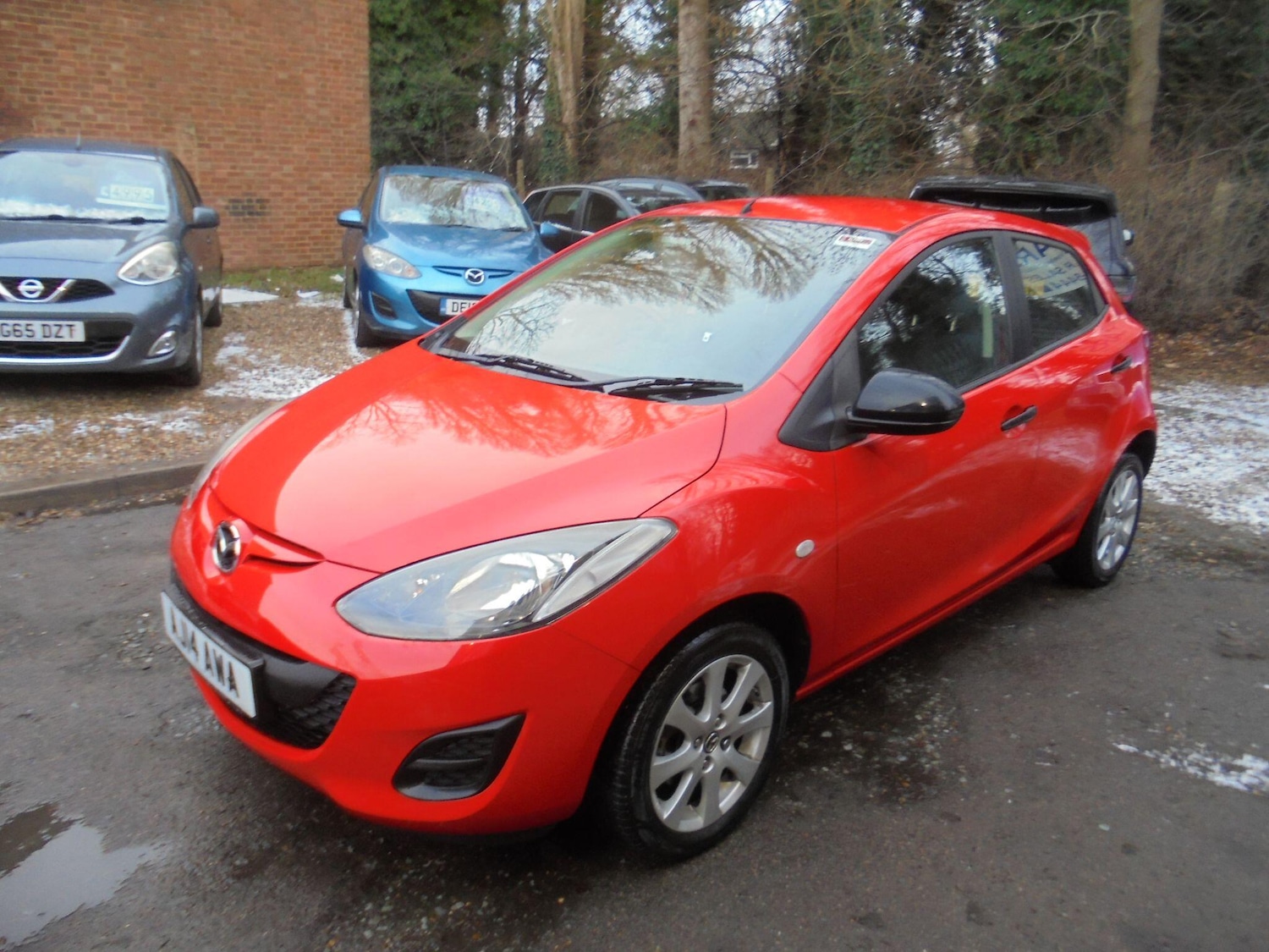 Used Mazda Mazda2 2014 for sale - 77119620: Photo 6