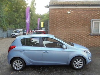 Used Hyundai i20 2014 for sale - 75905554: Photo