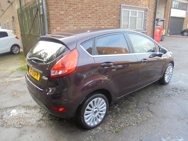 Used Ford Fiesta 2010 for sale - 76201468: Photo 9