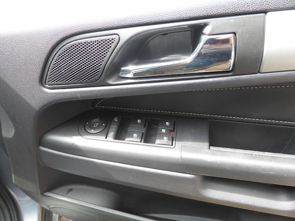 Used Vauxhall Zafira 2010 for sale - 75449525: Photo 13