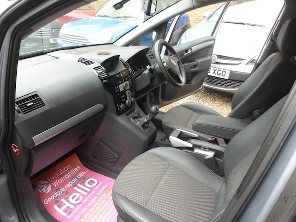 Used Vauxhall Zafira 2010 for sale - 75449525: Photo 17