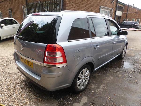 Used Vauxhall Zafira 2010 for sale - 75449525: Photo 9