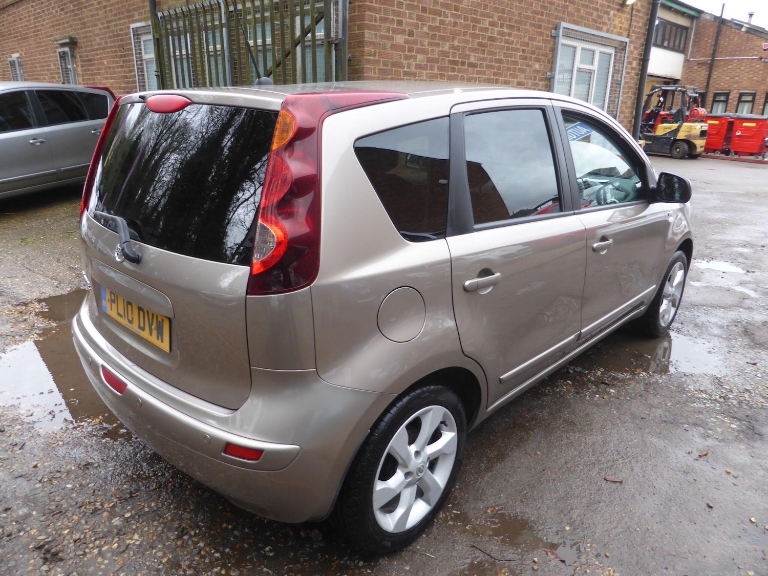 Used Nissan Note 2010 for sale - 77695341: Photo 10