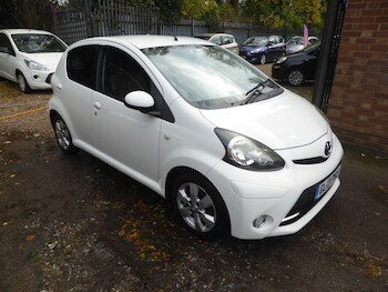 Used Toyota AYGO 2013 for sale - 76457630: Photo