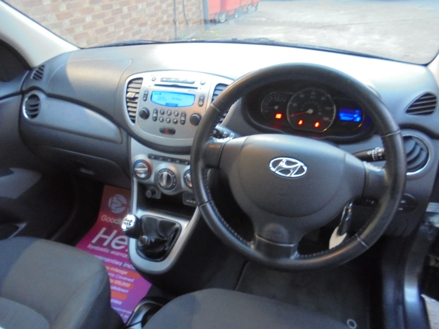 Used Hyundai i10 2011 for sale - 76701318: Photo 12