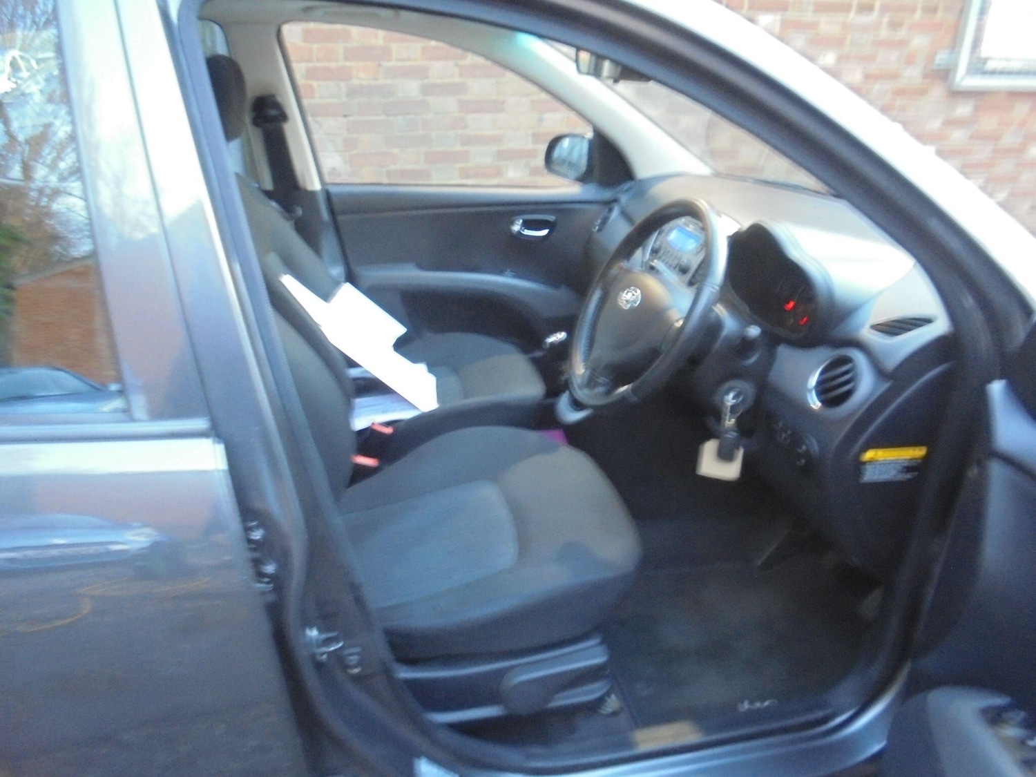 Used Hyundai i10 2011 for sale - 76701318: Photo 13