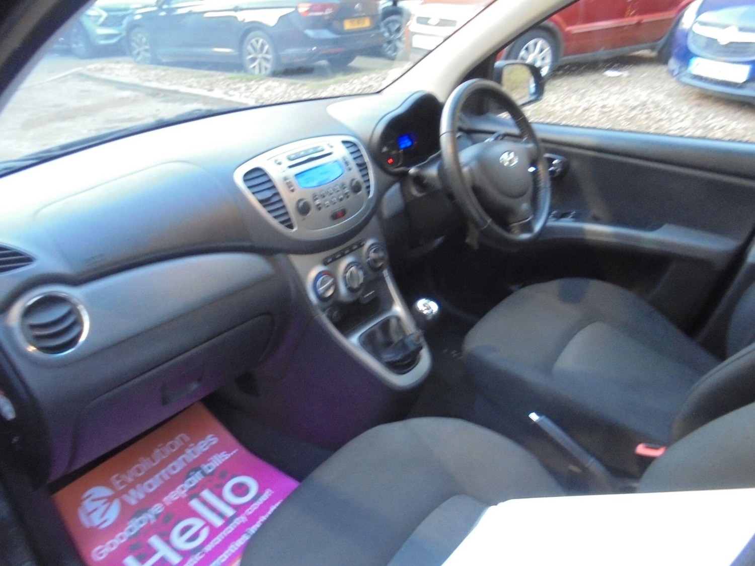 Used Hyundai i10 2011 for sale - 76701318: Photo 15