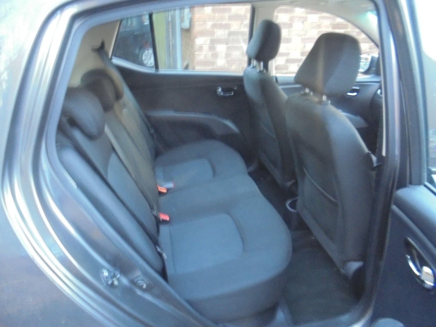 Used Hyundai i10 2011 for sale - 76701318: Photo 17