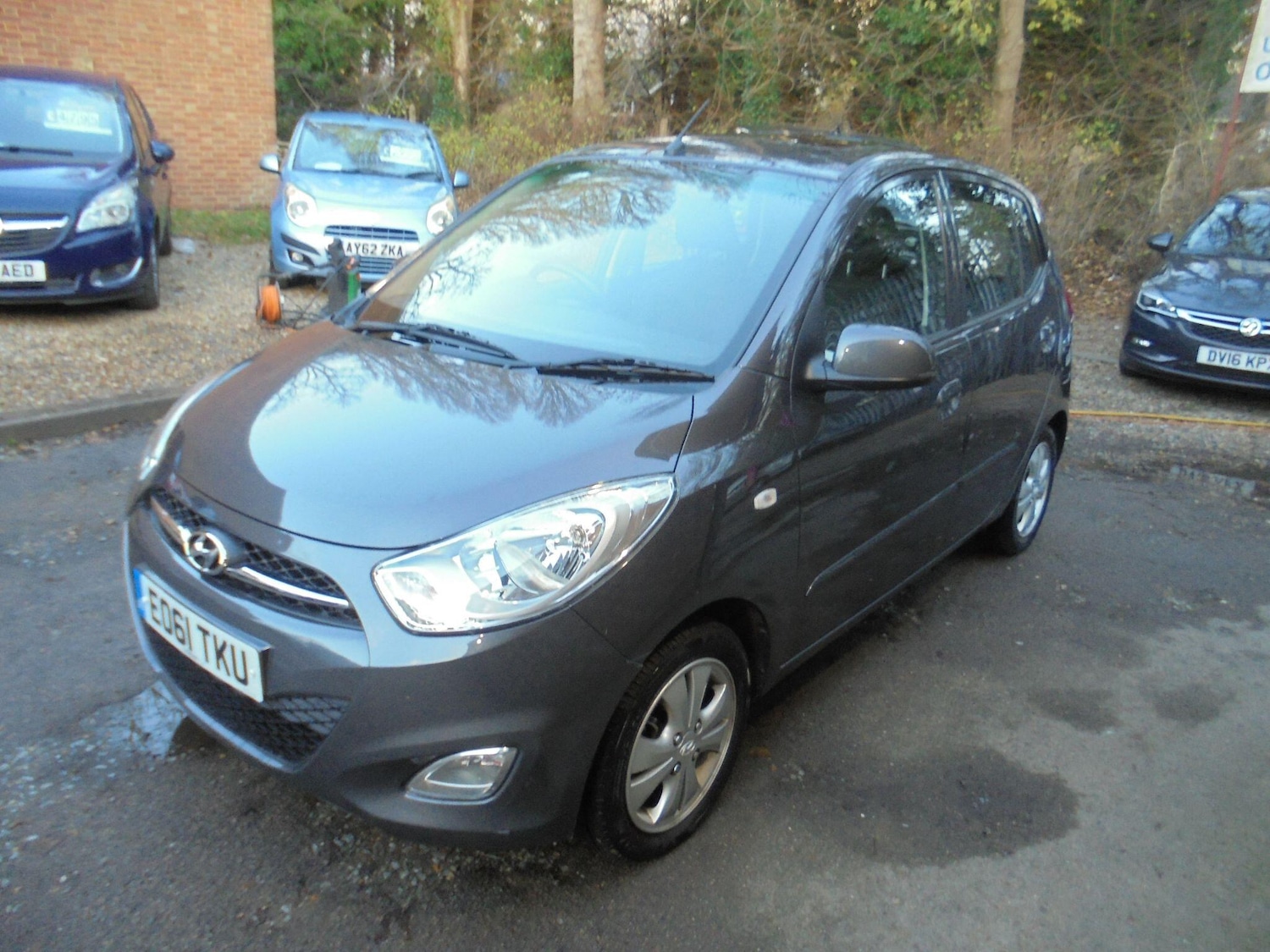 Used Hyundai i10 2011 for sale - 76701318: Photo 6