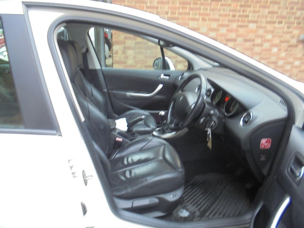Used Peugeot 308 2010 for sale - 76226374: Photo 12