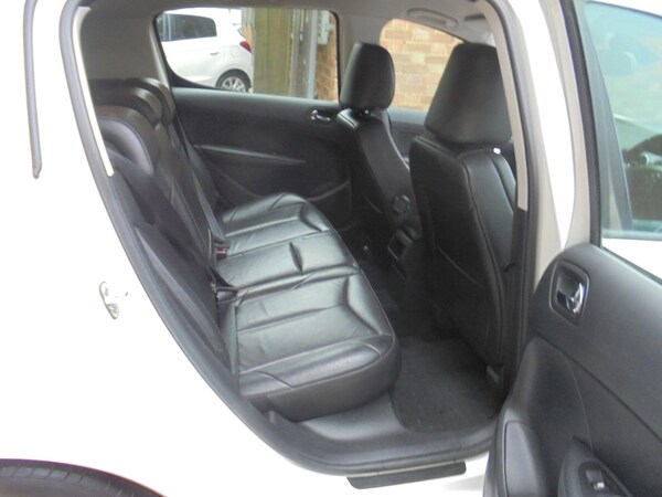 Used Peugeot 308 2010 for sale - 76226374: Photo 13