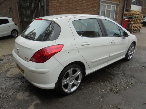Used Peugeot 308 2010 for sale - 76226374: Photo 9