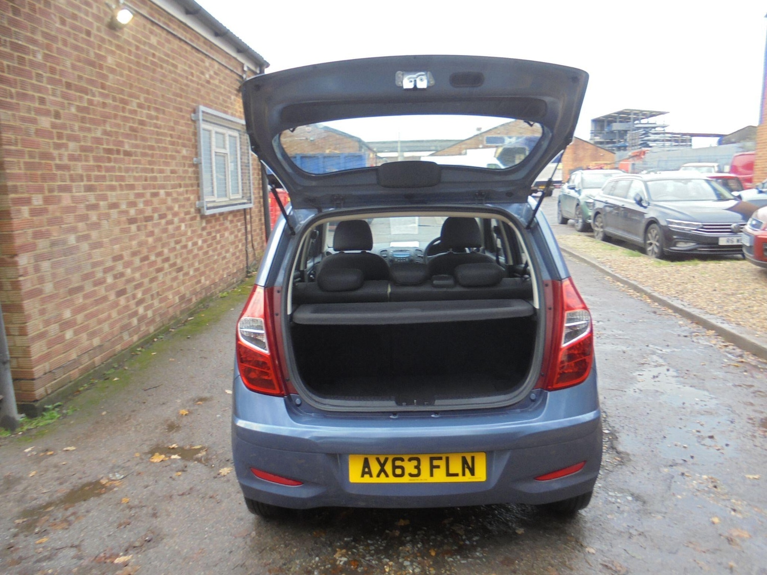 Used Hyundai i10 2013 for sale - 76866213: Photo 9