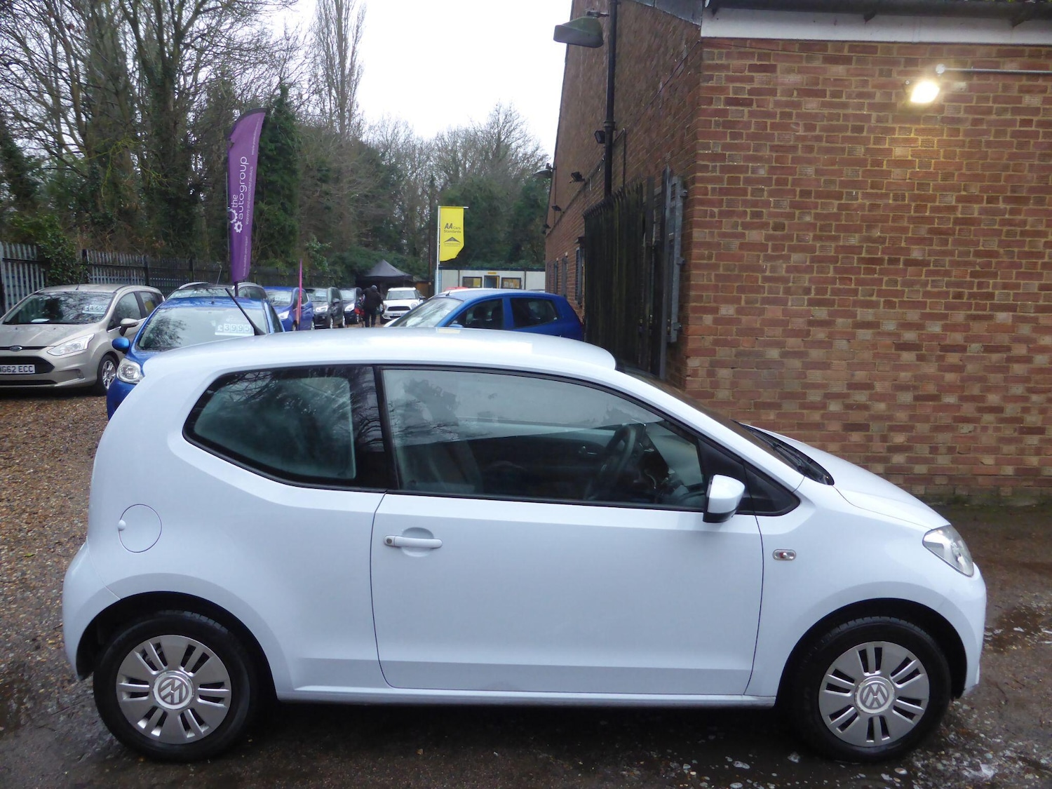 Used Volkswagen up! 2013 for sale - 77455906: Photo 4